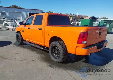 2019 Ram 1500 Classic Express 4X4 5'7 Box z USA, uszkodzony, nr VIN 1C6RR7KT5KS620791